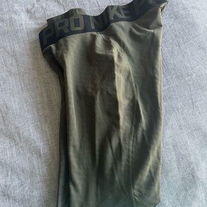 Mens Nike pro leggings green large